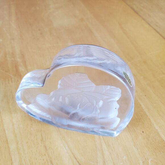 Silvestri Crystal Etched Rose Glass Paperweight - Picture 6 of 7